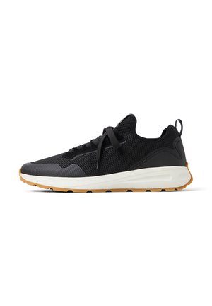 JOGGER GARRICK - Sneakers laag - black