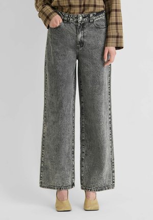 Rouge Edit, STRAIGHT FIT JEANS MID-WAIT - Jean coupe décontractée - light grey denim