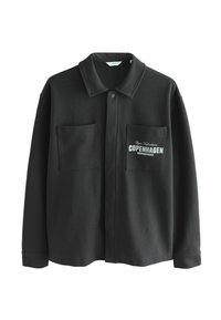Schwarze Fleece-Hemdjacke mit einem umgeschlagenen Kragen, zwei Fronttaschen und dem aufgedruckten Text "KOPENHAGEN" auf der linken Tasche.