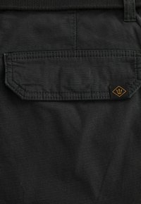 Next REGULAR FIT - Shorts - black