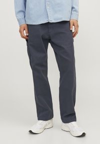 Jack & Jones JPSTEDDIE CARPENTER - Pantaloni - india ink
