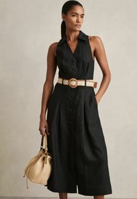 Reiss REGULAR FIT - ANNIE BELTED SLEEVELESS MIDI - Rochie tip cămașă - black