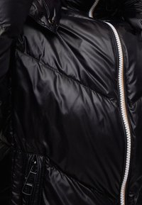 BOSS Dunjacka - black