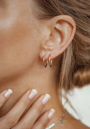 SLIM HOOP - Earrings - silberfarben