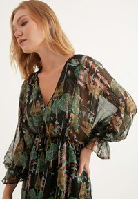 Herita BALLOON SLEEVE V NECK - Freizeitkleid - black