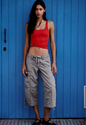 Bershka, - Szorty