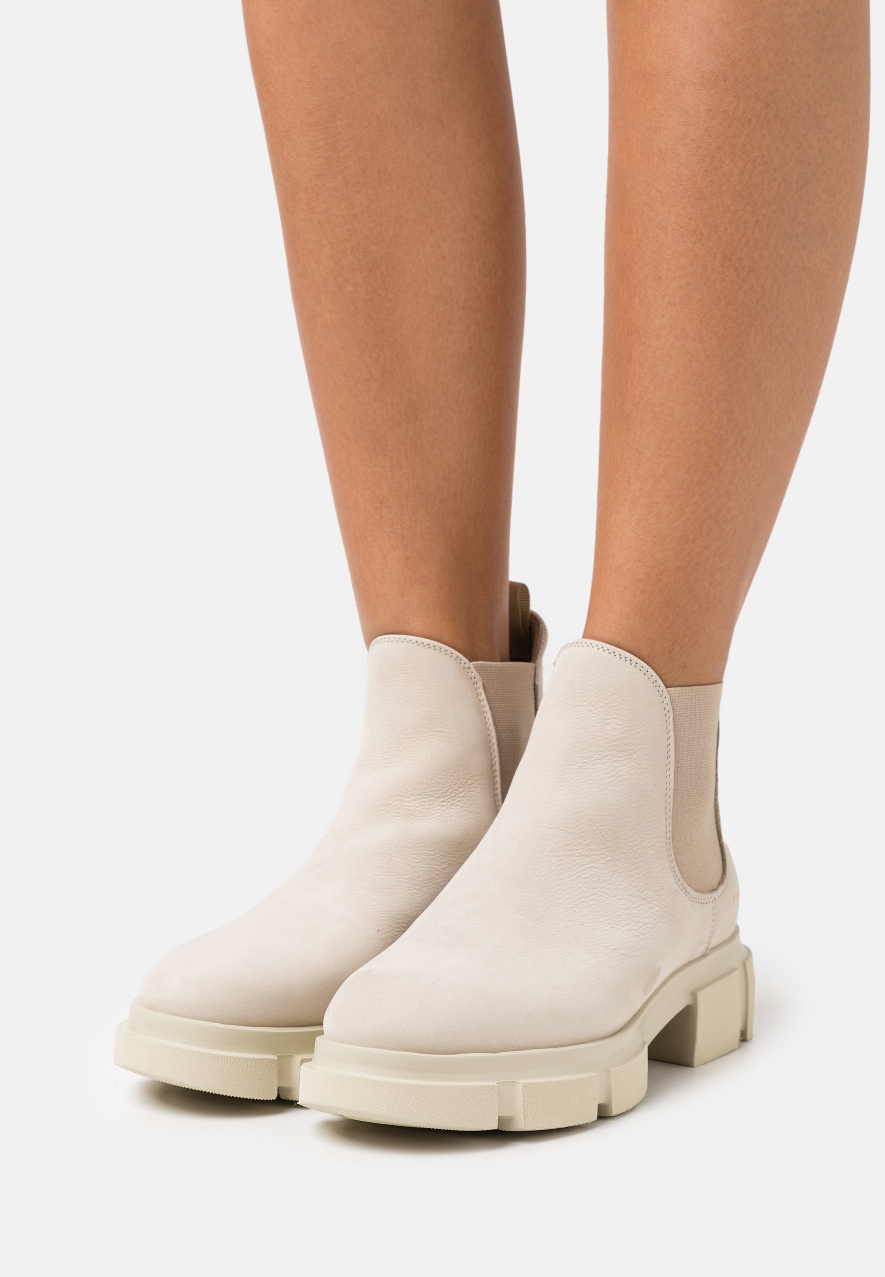 beige stiefel copenhagen