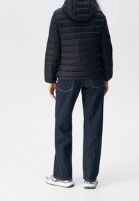 PULL&BEAR Vinterjakker - black