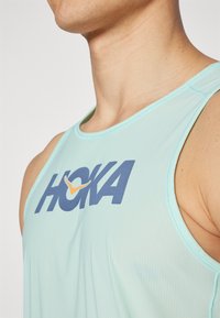 HOKA AIROLITE RUN TANK - Topper - light blue/orange
