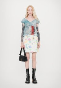Soulland SKIRT - Falda de tubo - white