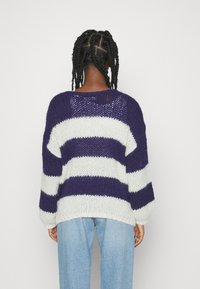 Thumbnail Image 3