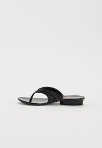 Melissa MELISSA QUANTUM THONG X DIESEL - Sandalai su T formos dirželiu - black