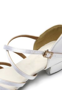 Thumbnail Image 6