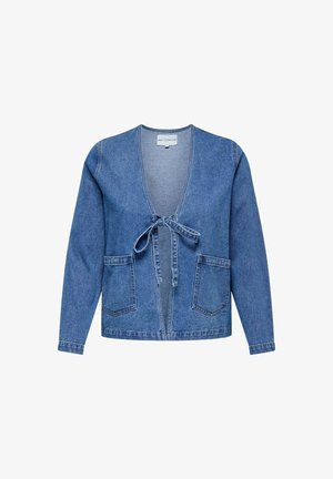 Jachetă îmbrăcată din denim albastru, cu decolteu adânc în V, închidere ajustabilă cu legătură și două buzunare frontale. Mânici lungi și un design ușor structurat.