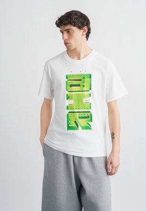 TEE DAY PLUS - Potiskana majica - white