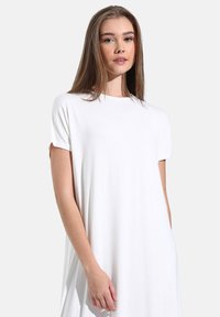 Modanisa PLAIN - Maxikleid - off white