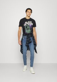 Only & Sons ONSWARP LIFE SKINNY - Calças de ganga de corte skinny - blue denim