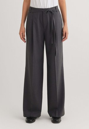 Mavi BELT - Trousers - grau