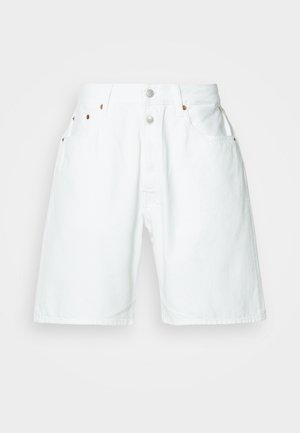 Weiße Denim-Shorts mit hoher Taille, ausgestattet mit einem Knopfverschluss, fünf Taschen und Akzenten aus kupferfarbenem Metall. Glattes, strukturiertes Material.