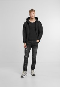 Thumbnail Image 2