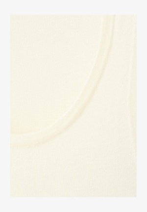 Top de tirantes de color crema con textura acanalada que presenta un escote redondeado. La tela parece elástica y ligera con un detalle fino.