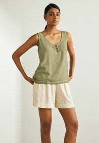 Next FRONT BUTTON DETAIL TALL - REGULAR FIT - Topp - khaki green
