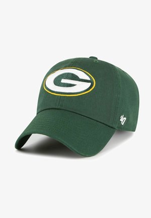 Grüne Baseballkappe mit einem weißen und gelb umrandeten "G"-Logo auf der Vorderseite und einer kleinen weißen "47"-Stickerei an der Seite.