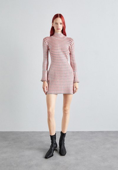 Rabanne ROBE - Robe pull - light red