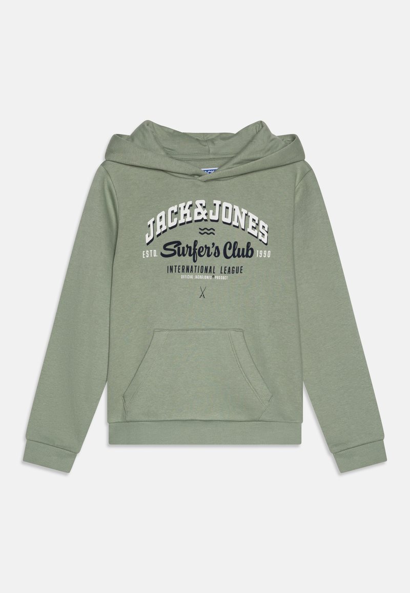 Zelena dukserica izrađena od mekanog materijala, s prednjim kengurovim džepom, kapuljačom s vezicom i bijelim grafičkim natpisom "JACK & JONES Surfer's Club".
