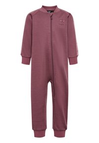 Mono de una pieza de manga larga color burdeos con cremallera y puños acanalados, que presenta un logotipo sutil en el pecho, fabricado con una tela suave y texturizada.