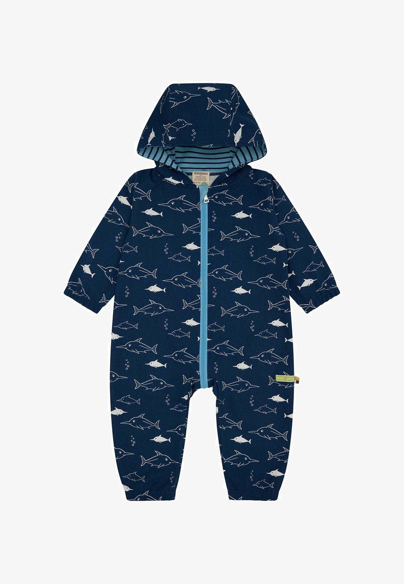 Marineblauer Einteiler mit einem weißen Haifischmuster, Reißverschluss vorne und gestreifter Kapuzenfutter. Hergestellt aus weichem Stoff mit elastischen Bündchen.