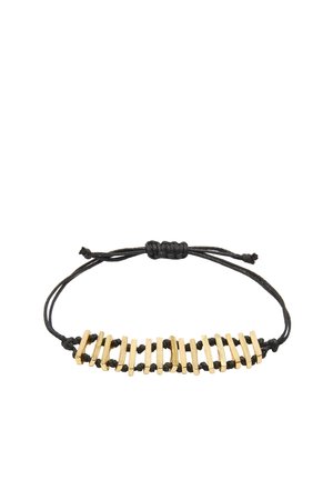 Czarna regulowana bransoletka z rzemyka z równomiernie rozmieszczonymi pionowymi złotymi prostokątnymi prętami przewleczonymi przez środek.