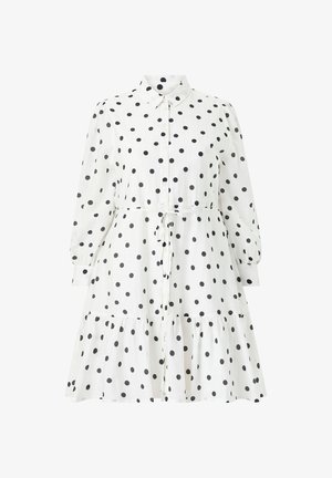 Witte jurk met lange mouwen en knoopsluiting, zwart gestippeld, met een kraag, een taillestrik en een gerimpelde zoom.