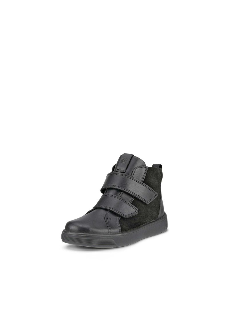 Scarpa alta nera realizzata in pelle e nabuk, dotata di due cinturini regolabili in Velcro, un collo imbottito e una suola in gomma testurizzata.