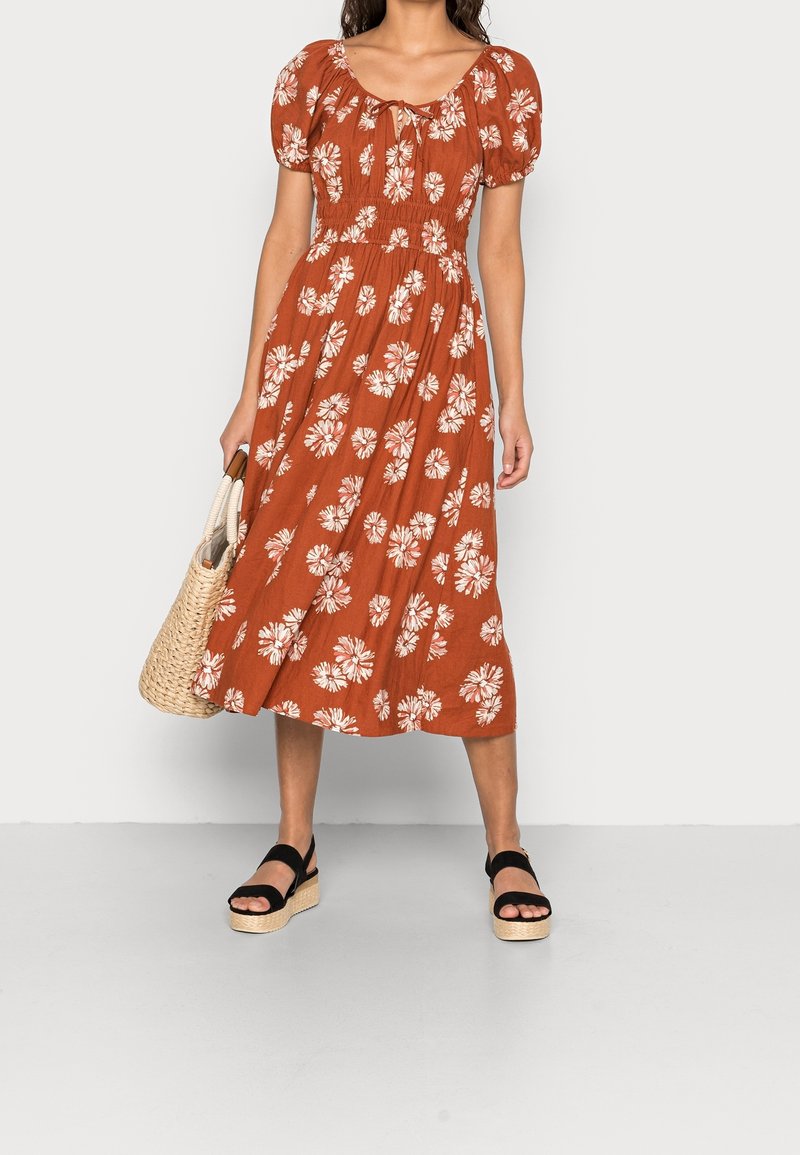 madewell red dress with flowers Madewell Beautiful Red Floral Maxi Dress, size