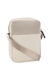 Borsa a tracolla in finta pelle beige con pannello superiore a righe, forma rettangolare, tracolla regolabile e chiusura zip sul lato.
