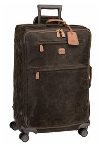 Valigia marrone con finitura testurizzata, due tasche anteriori con zip, manico retrattile e quattro ruote girevoli. Include dettagli in pelle.