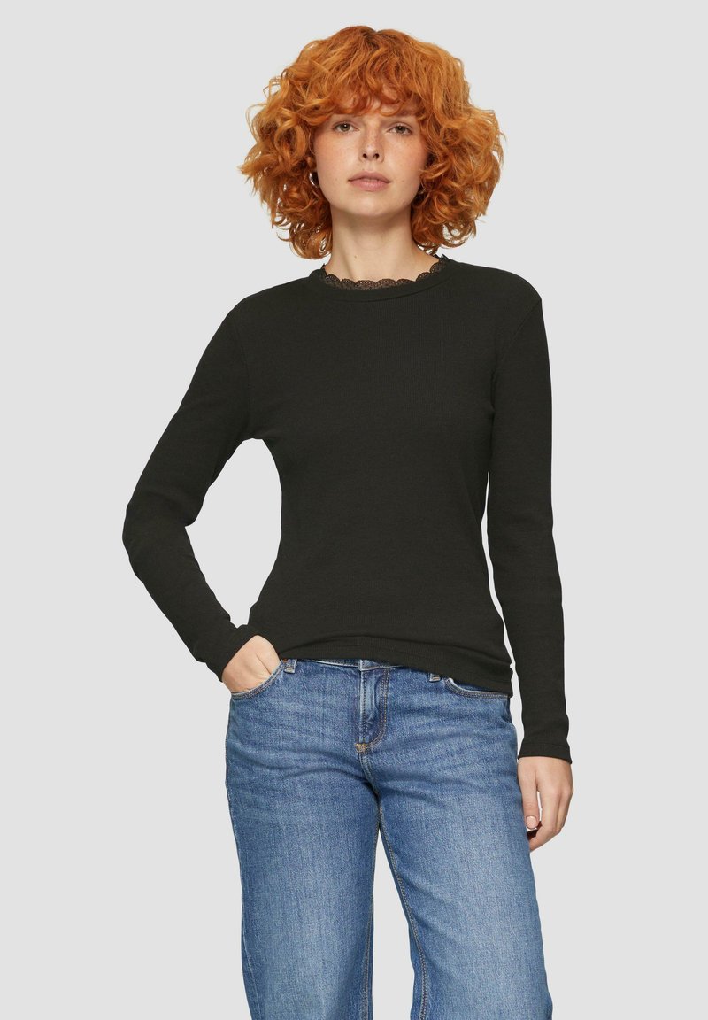 QS SCHMALES MIT DETAIL AM AUSSCHNITT - Longsleeve - schwarz