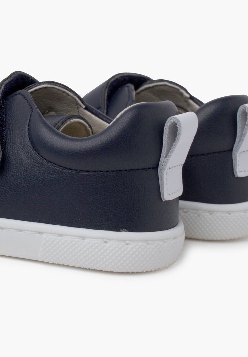 Sneakers donna doppio strappo flessibili da