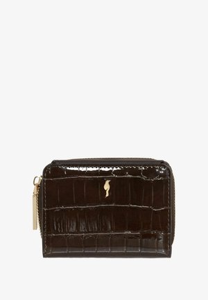 Lśniący, ciemnobrunatny portfel w wzór krokodyla z złotym suwakiem i małym, złotym dekoracyjnym emblematem z przodu.