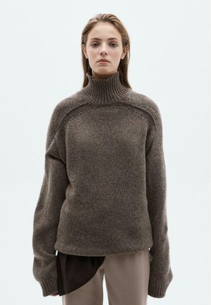 LIMITED EDITION - HIGH NECK - Jumper - brown