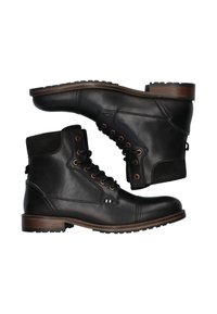 Botas de cuero negro con tacón bajo, puntera redonda, parte superior con cordones y acentos marrones en contraste. Cuenta con un collar de ante y suela texturizada.