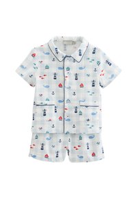 Ensemble de pyjama à manches courtes en tissu léger avec un motif nautique bleu et blanc, mettant en avant des phares, des bateaux et des baleines ; comprend un short.