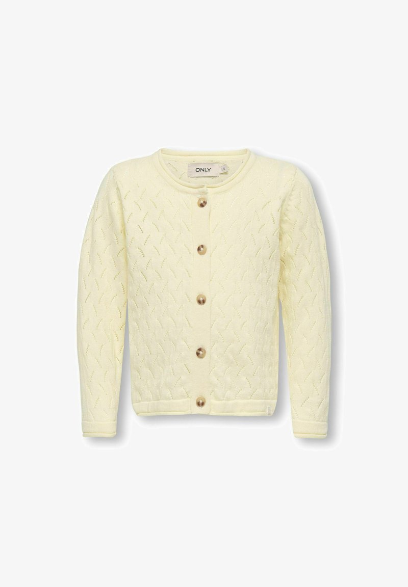 Jasnożółty sweter z dzianiny z okrągłym dekoltem, z teksturowanym wzorem, pięcioma brązowymi guzikami i długimi rękawami.