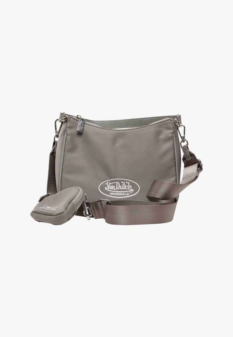 Borsa a tracolla in nylon grigia con cinturino regolabile, chiusura con zip e dettaglio logo. Include una piccola pochette staccabile con clip.