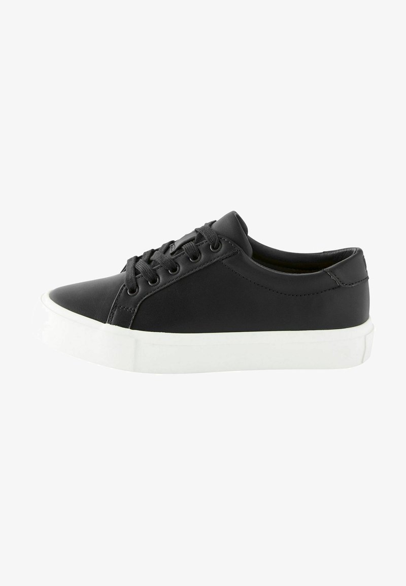 Next Trainers - black