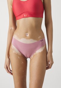 Under Armour PURE NO SHOW SOLID 3 PACK - Fecskék - pink elixir/dark maroon/steel