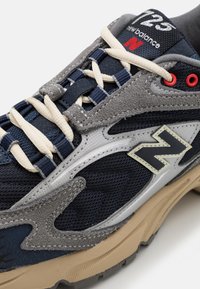 New Balance 725 UNISEX - Sapatilhas - natural indigo