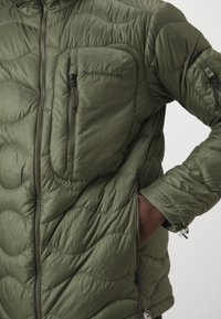 Thumbnail Image 6