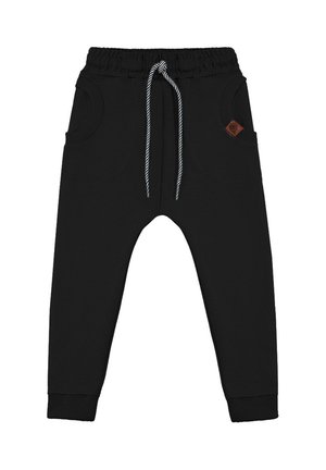 - Spodnie treningowe